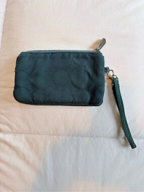 thirty-one Quilted Wristlet in Green